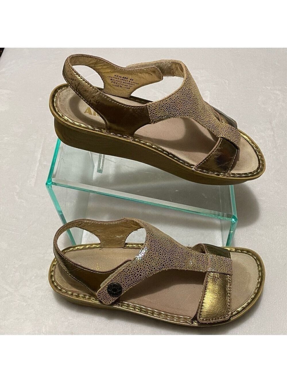 Alegria PG LITE KENDRA T-STRAP GOLD METALLIC LEATHER SANDALS SZ EU40/US9
